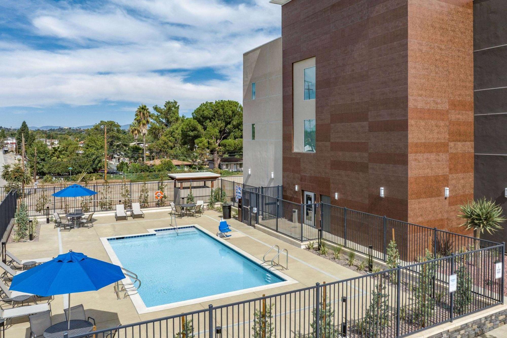La Quinta Inn & Suites By Wyndham Yucaipa المظهر الخارجي الصورة